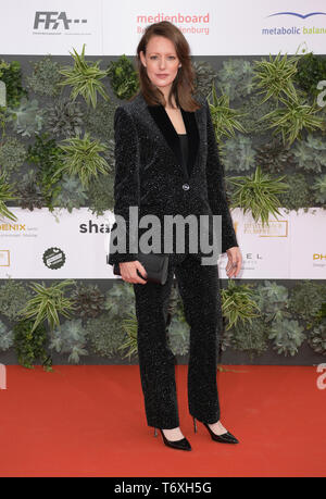 Berlin, Allemagne. 06Th Mai, 2019. L'actrice Lavinia Wilson vient à la 69e Prix du Film allemand 'Lola'. Credit : Jörg Carstensen/dpa/Alamy Live News Banque D'Images