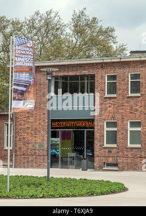 02 mai 2019, le Brandebourg, Bernau : le complexe de l'école fédérale de l'Fédération des syndicats allemands (ADGB). Le Bauhaus a été un site du patrimoine mondial de l'Unesco depuis l'été 2017. Photo : Patrick Pleul/dpa-Zentralbild/ZB Banque D'Images