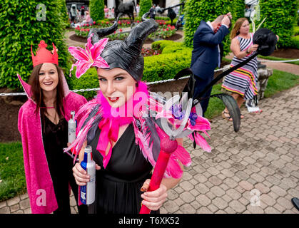 Louisville, Kentucky, USA. 3 juin, 2019. 3 mai 2019 : Scènes de Kentucky Oaks Day à Churchill Downs le 3 mai 2019 à Louisville, Kentucky. Scott Serio/Eclipse Sportswire/CSM/Alamy Live News Banque D'Images