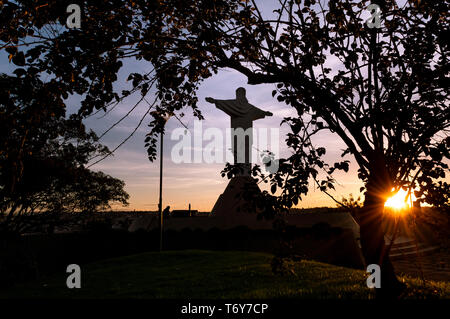 Araxa / MG / Brésil - 20 Avril 2019 : "Le Christ le Rédempteur' monument à un observatoire Parc dans la ville Banque D'Images