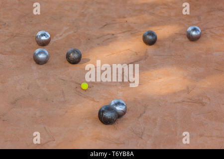 Boules de pétanque sur le terrain Banque D'Images