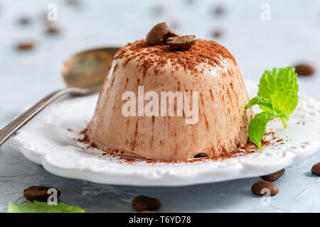 Panna cotta dessert italien traditionnel. Banque D'Images