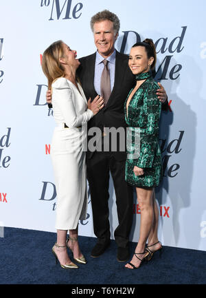 2 mai 2019 - Santa Monica, Californie, États-Unis - 02 mai 2019 - Santa Monica, Californie - Christina Applegate, Will Ferrell, Linda Cardellini. Le ''Dead Netflix à Moi'' Los Angeles Premiere tenue au stade de large. Crédit photo : Birdie Thompson/AdMedia (crédit Image : © Birdie Thompson/AdMedia via Zuma sur le fil) Banque D'Images