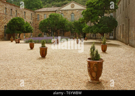 Abbaye de Fontfroide Narbonne Banque D'Images