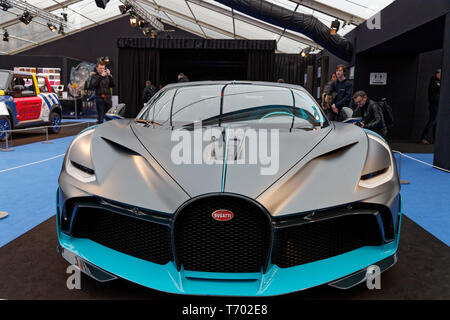 Paris, France. Jan 31, 2019. Bugatti Divo lors du 34ème Festival Automobile International. Credit:Veronique Phitoussi/Alamy Stock Photo Banque D'Images