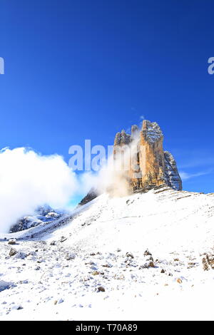 Trois pinacles dans les Dolomites Banque D'Images