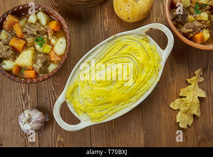 Colcannon irlandais du boeuf en cocotte Banque D'Images