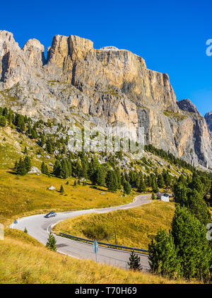 Route à travers le col Sella Banque D'Images