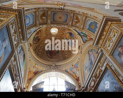 Todi Ombrie Italie. Cappella dell'Assunta - Chapelle de l'Assomption XVII siècle. La chapelle est entièrement dédiée à Sainte Marie et décorées w Banque D'Images