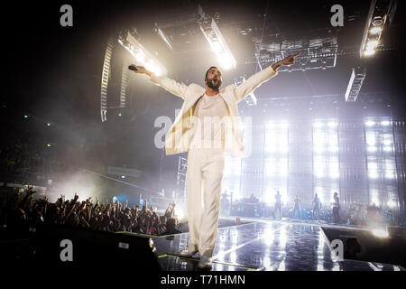 1er mai, Milan. Marco Mengoni effectue @ Mediolanum Forum, Assago. Copyright Davide Merli / Alamy Banque D'Images