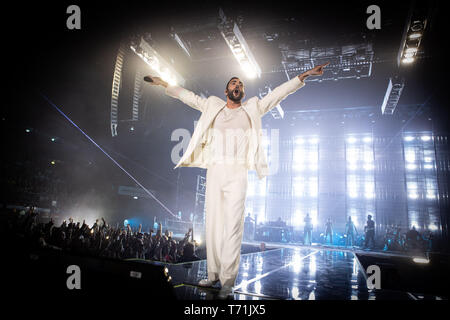 1er mai, Milan. Marco Mengoni effectue @ Mediolanum Forum, Assago. Copyright Davide Merli / Alamy Banque D'Images