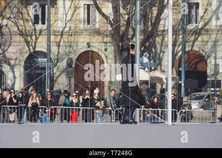 MILAN, Italie : 22 février 2019 : Modèles à pied la piste à Bottega Veneta MFW fashion show automne/hiver 2019 Banque D'Images