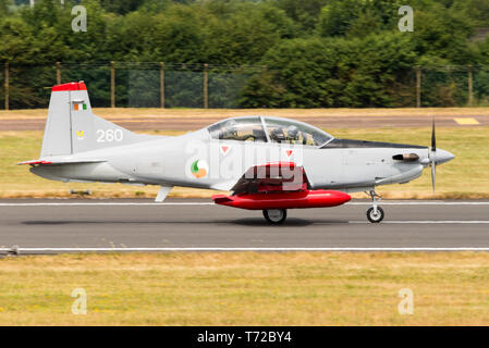 Un Pilatus PC-9M'avions d'entraînement avancé de l'Irish Air Corps. Banque D'Images