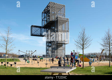 Deutschland, NRW, Kreis Düren, Inden, Indemann, ein 36 m hohen Aussichtsturm auf der Goltsteinkuppe Banque D'Images