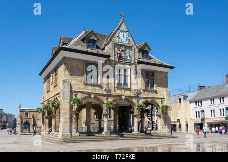 17e siècle le Guildhall (beurre Cross), Place de la Cathédrale, Peterborough, Cambridgeshire, Angleterre, Royaume-Uni Banque D'Images