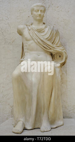 Tibère (42 BC-37). Empereur Romain. La dynastie des Julio-claudiens. Statue romaine. 14-19 AD. En. De Paestum (Italie). Musée Archéologique National. Madrid. L'Espagne. Banque D'Images