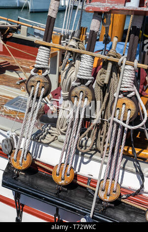 LA SPEZIA, Ligurie / ITALIE - 19 avril : Ancien clipper à voile à la location ou à La Spezia Ligurie Italie le 19 avril 2019. Banque D'Images