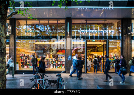 Librairie Waterstones à Tottenham Court Road Central London Banque D'Images