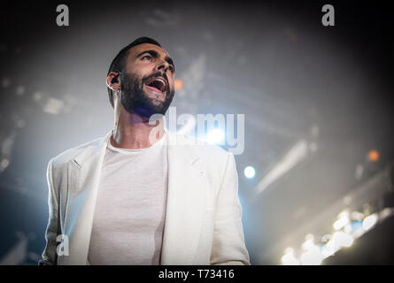 1er mai, Milan. Marco Mengoni effectue @ Mediolanum Forum, Assago. Copyright Davide Merli / Alamy Banque D'Images