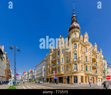 Bydgoszcz, Kuyavian-province de Poméranie, Pologne. Rue Gdanska, district central. Banque D'Images