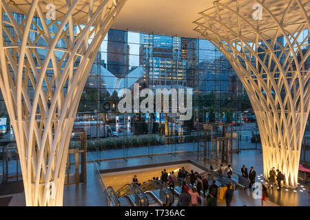 Entrée DU MÉTRO WORLD TRADE CENTER Westfield Shopping Mall (©SANTIAGO CALATRAVA 2016)LE CENTRE-VILLE DE MANHATTAN NEW YORK USA Banque D'Images