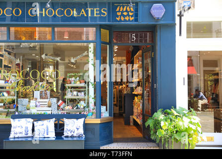 Chocolatier français boutique Chocolats Rococo sur Motcomb Street, élégant dans l'élégant quartier de Belgravia, London SW1, UK Banque D'Images