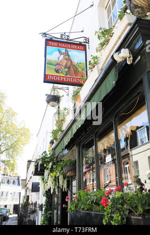 La Nag's Head, un pub anglais traditionnel et charmant sur Kinnerton Street à Belgravia, Londres SW1X, UK Banque D'Images