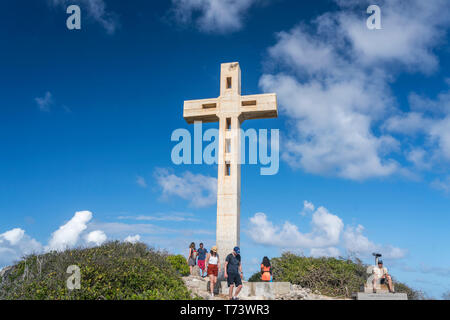 Kreuz auf der Halbinsel Pointe des Châteaux, la Guadeloupe, Frankreich | Croix à Pointe des Châteaux péninsule, Guadeloupe, France Banque D'Images