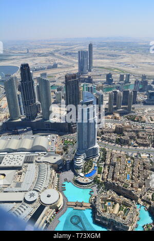En haut, le Burj Khalifa Banque D'Images