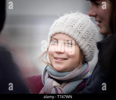 Stockholm, Suède. 3 mai, 2019. 16 ans, l'activiste climatique suédoise Greta Thunberg démontrant à Stockholm le vendredi. Banque D'Images