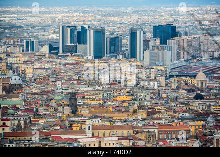 Vue de la ville de Naples du Castel Sant'Elmo, Naples, Italie Banque D'Images