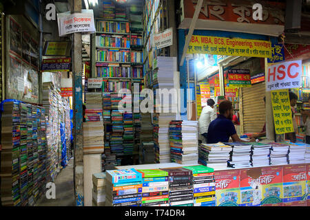 Librairies à Nilkhet Marché Livre à Dhaka, Bangladesh Banque D'Images