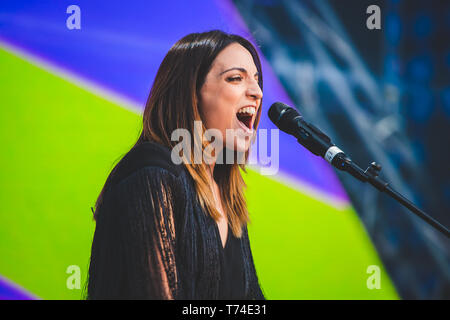 Roma, Italie. 01 mai, 2019. La municipalité est composée de Carmine Tundo et Isabella Tundo, originaire de Galatina. La 'May Day' Concert est un événement organisé chaque année à Rome par les syndicats CGL, CISL et UIL pour célébrer les droits des travailleurs avec la musique. Credit : Luigi Rizzo/Pacific Press/Alamy Live News Banque D'Images