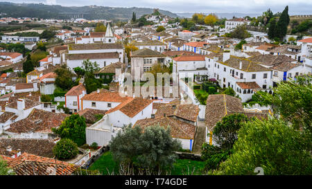 Toits de la ville d'Obidos, Portugal, Obidos, district de Leiria, Portugal Banque D'Images