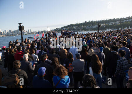 Seattle, Washington, USA. 3 mai, 2019. Candidat à l'élection présidentielle américaine démocrate Andrew Yang, prend la parole à un rassemblement au parc Gasworks de campagne à Seattle, Washington le 3 mai 2019. Credit : Karen Ducey/ZUMA/Alamy Fil Live News Banque D'Images
