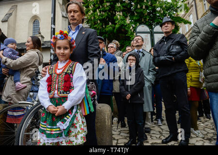 Cracovie, Pologne. 06Th Mai, 2019. Les citoyens de Pologne vu assister à la célébration officielle au cours de la fête de la Constitution à Cracovie. Le jour de la Constitution polonaise du 3 mai 1791, c'est envisager d'être le deuxième plus ancienne constitution nationale. Credit : SOPA/Alamy Images Limited Live News Banque D'Images