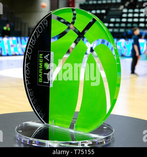 Hambourg, Allemagne. 04 mai, 2019. Basket-ball : 2e Bundesliga Pro A, tours de Hambourg - Nürnberger BC, ronde de championnat, finale, deuxième les jambes. Le Master Cup se tient sur une table avant le jeu. Crédit : Frank Molter/dpa/Alamy Live News Banque D'Images