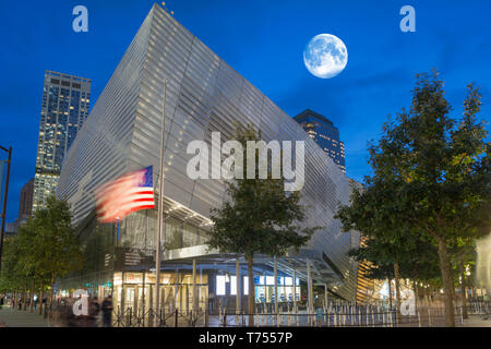 Pavillon d'ENTRÉE DU MUSÉE MÉMORIAL NATIONAL DU 11 SEPTEMBRE (©DAVIS BRODY BOND 2018 ) le centre-ville de Manhattan NEW YORK USA Banque D'Images
