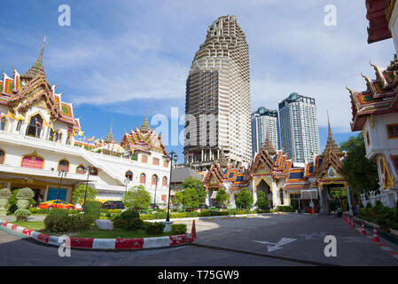 BANGKOK, THAÏLANDE - 02 janvier 2019 : journée ensoleillée dans le temple bouddhiste de Wat Yannava Banque D'Images