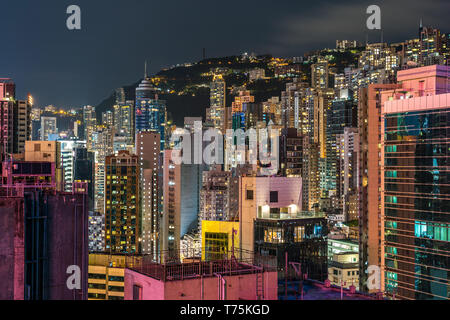 Occupé à horizon de Hong Kong, les bâtiments résidentiels et commerciaux Banque D'Images