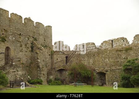 Le Château de Manorbier Norman dans l'ouest du pays de Galles, Royaume-Uni, Europe Banque D'Images