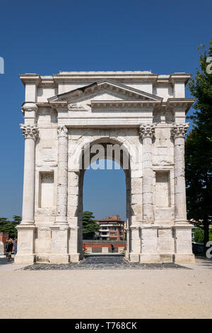 L'ancienne Arco dei Gavi du 1er siècle après J.-C., Vérone, Italie Banque D'Images