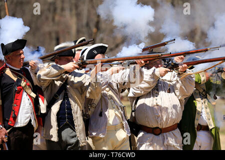 Histoire de l'armée continentale américaine fusils de tir dans le parc historique du creux Jockey Jockey annuel au cours de campement creux.Smith.New Jersey.USA Banque D'Images