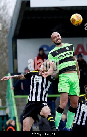 Farrend Rawson pour Forest Green Rovers FC, et Jon Stead pour Notts County FC, à la nouvelle pelouse sol, Nailsworth. Sky Bet League (2 - 9 Février 2 Banque D'Images