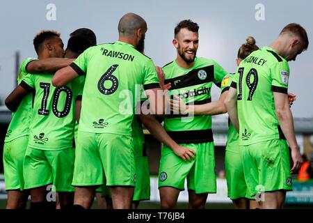 Félicitations à Christian Doidge, notation de Forest Green Rovers FC vs Macclesfield Town FC, à la nouvelle pelouse au sol. 13 avril 2019 Photo par un Banque D'Images