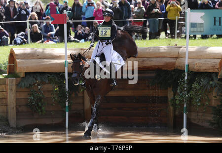 Piggy French sur Vanes Kamira pendant quatre jours de la 2019 Mitsubishi Motors Badminton Horse Trials au Badminton Estate, Gloucestershire. Banque D'Images