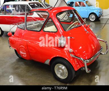 BMW Bubble voiture en rouge. Banque D'Images