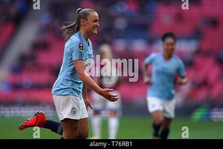 Manchester City's Géorgie célèbre Stanway marquant son deuxième but de côtés du jeu pendant la finale de la FA Cup au stade de Wembley, Londres. Banque D'Images