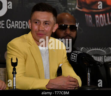 Las Vegas, USA. 04 mai, 2019. (L-R) Gennadiy ''GGG'' annonce Glolovkin son entraîneur de boxe nouvelles banques Johnathon samedi lors d'une conférence de presse à Las Vegas NV. Le 4 avril 2019. Johnathon banques vont former GGG pour son prochain combat à NY contre Steve Rolls au MSG le 8 juin. Credit : ZUMA Press, Inc./Alamy Live News Banque D'Images