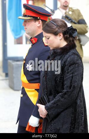 Le Luxembourg. 04 mai, 2019. Les funérailles du défunt Grand-duc Jean de Luxembourg le saturdaynoon 4 mai 2019 à la cathédrale de Luxembourg, ces photos : sortie de la famille royale de la cathédrale après la cérémonie funéraire privé à la crypte de la cathédrale. SŽbastien Prince et Princesse Alexandra de Luxembourg. . Crédit photo : obligatoire/ÒLUXPRESS LUXPRESS PressAgency Jean-Claude Ernst' 2, rue de Malines, L-2123 LUXEMBOURG Mobile :  +352 661 432343. ***NOTES AUX RÉDACTEURS : 1. Pas d'utilisation pour des fins publicitaires 2. Le modèle ne libération 3. Aucune responsabilité pour abus avec Crédit : COR Banque D'Images